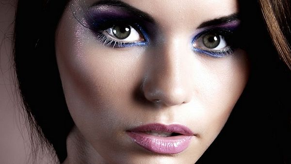 Важные особенности модного вечернего макияжа