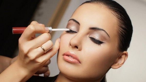 ​Учимся искусству макияжа — очистка и увлажнение