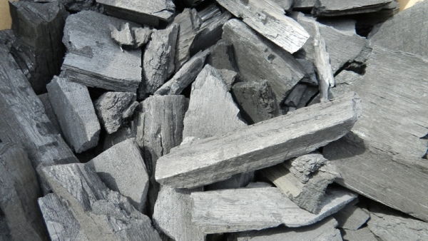 Как сделать древесный уголь в домашних условиях
