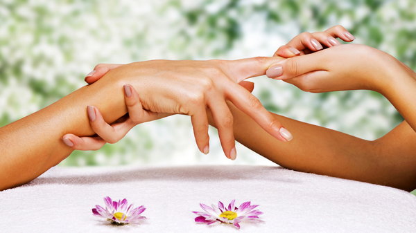 Почему нужно чаще делать массаж рук