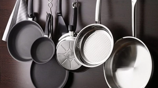 Сделайте это и ваши сковородки будут как новые!