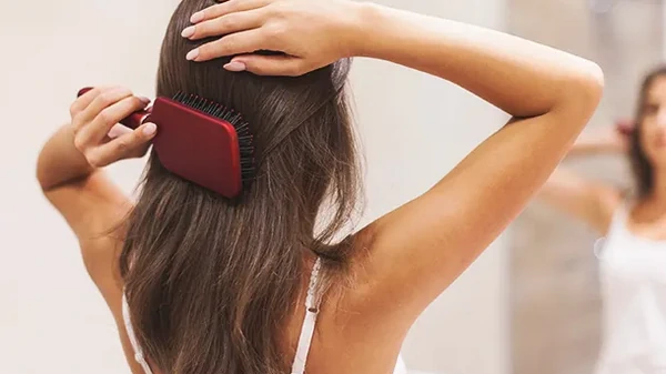 6 причин, почему путаются волосы: что можно с этим сделать