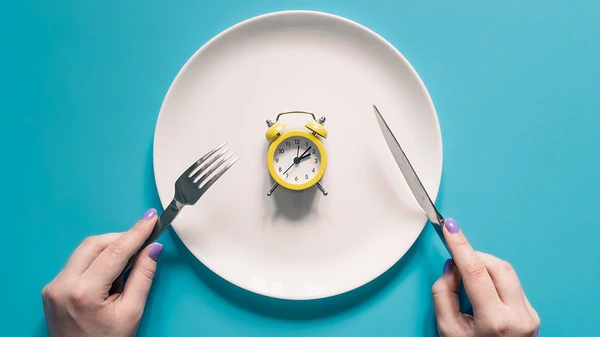 Фитнес-тренер развеял миф о важности режима питания