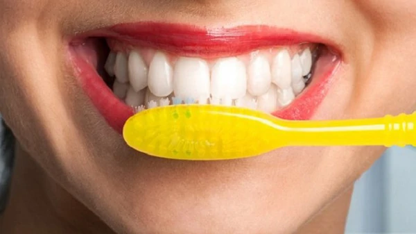 5 простых способов отбеливания желтые зубов натуральным способом