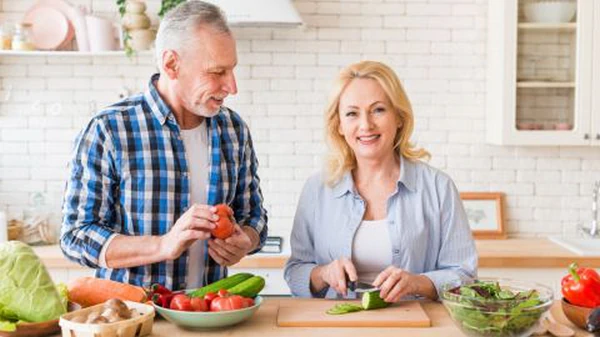 5 лучших пищевых привычек, которые замедляют старение после 50 лет