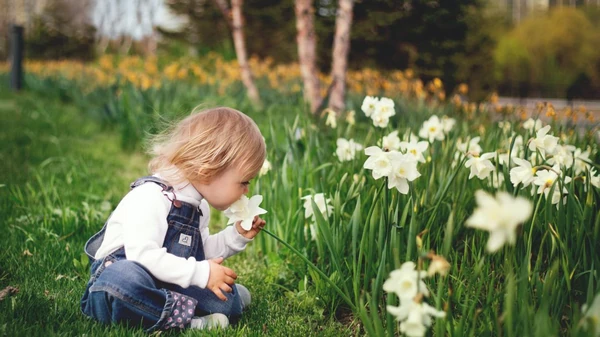 Рожденные в марте дети: какие они по характеру и какие имена им подходят