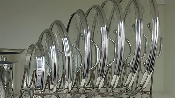 Как лучше хранить крышки для консервации: хозяйки поделились секретом