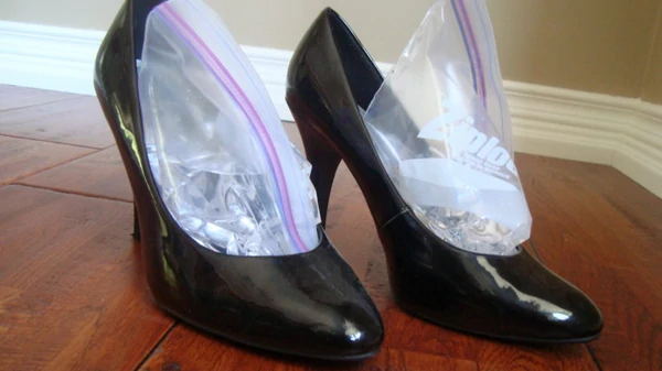 Как растянуть обувь: лайфхаки, о которых вы не знали