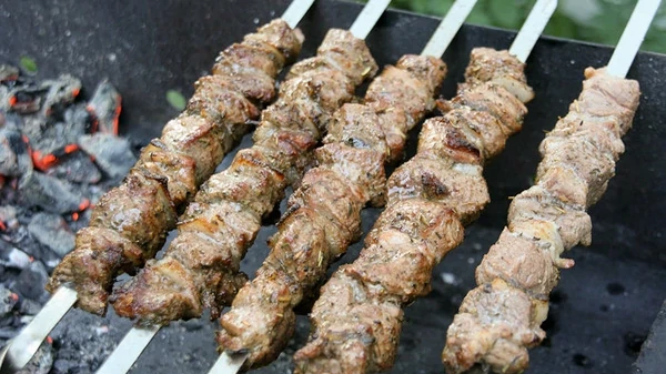 Вкусный шашлык из баранины: простой рецепт