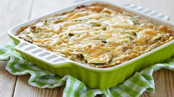 Вкусная и быстрая лазанья из кабачков с ветчиной и сыром: простой реце...
