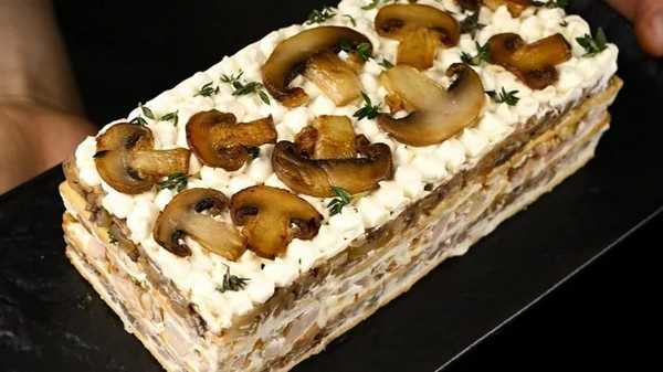 Закусочный торт с грибами и курицей: пошаговый рецепт