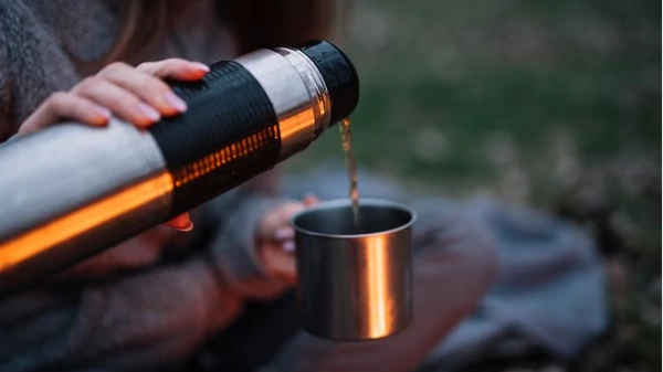Как отмыть термос и убрать запах: советы опытных туристов