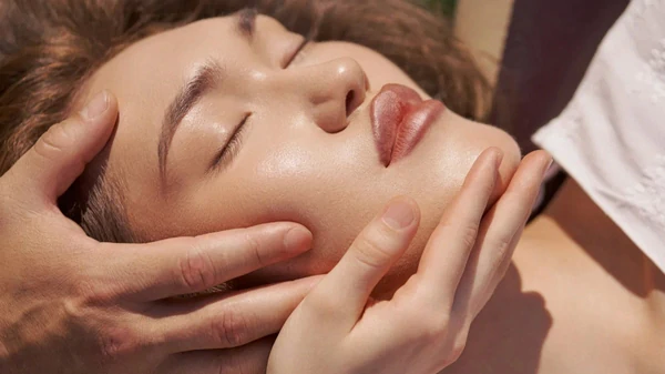 Как предотвратить старение кожи лица: домашний уход после 40 лет остан...