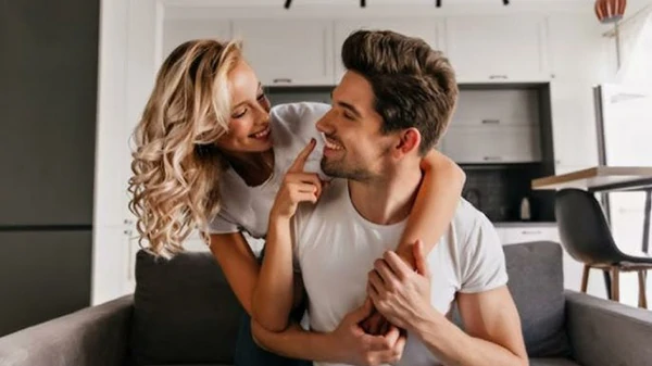 Названы знаки Зодиака, которые будто созданы друг для друга: кто в спи...