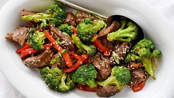 Жареная говядина с брокколи: рецепт полезного и вкусного блюда