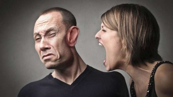 Как реагировать, когда кто-то в гневе кричит на вас