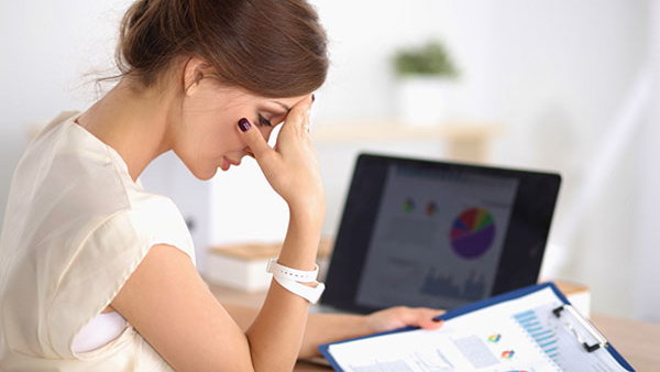 Как девушке справиться со стрессом на работе?
