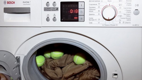Как правильно стирать в стиральной машинке пуховик
