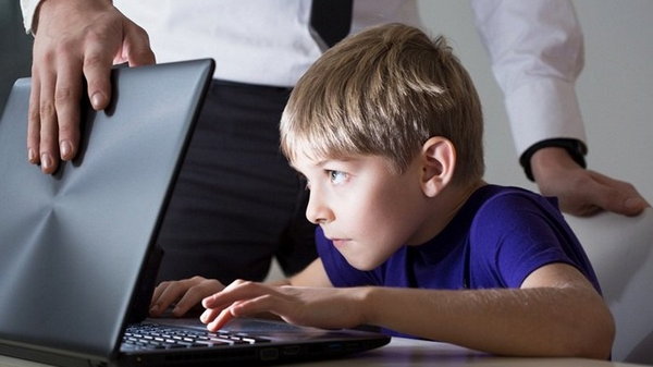 Как уберечь ребенка от интернет-зависимости
