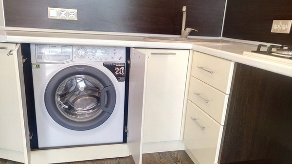 Почему не нужно устанавливать стиральную машину на кухне