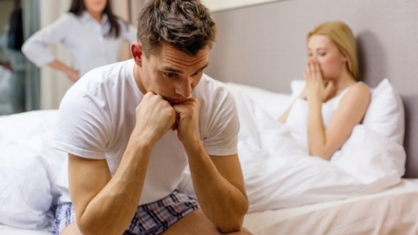 8 признаков того, что ваш супруг вам изменяет