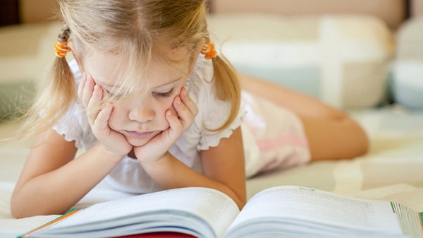 10 типичных ошибок, которые совершают родители, обучая ребенка чтению