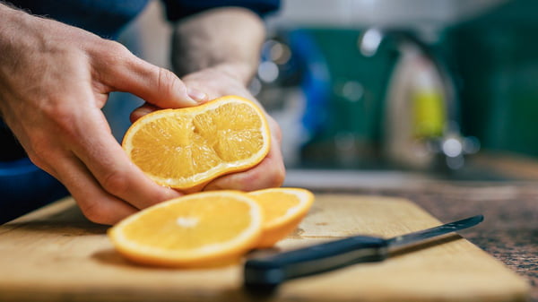 Зачем добавлять в тесто для бисквита апельсиновый сок