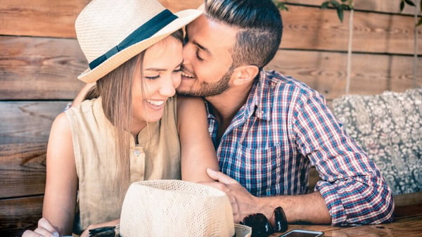 8 прекрасных вещей, которые происходят, когда мужчина влюбляется
