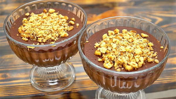 Шоколадный пудинг с грецкими орехами