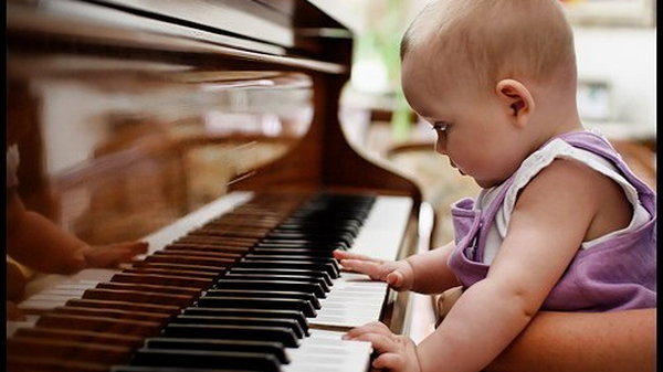 Как приучить ребенка к музыке?