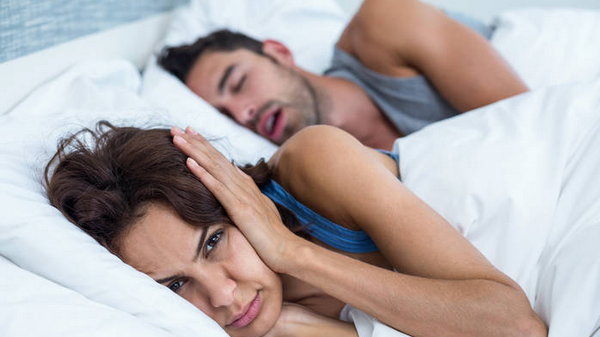 Стоит ли супругам спать раздельно? 7 преимуществ для вашей пары