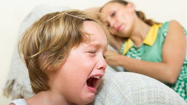 Детские истерики: как правильно на них реагировать и что ни в коем слу...