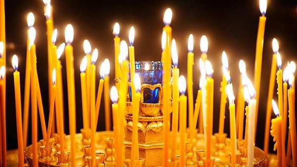 Почему свечи в храме не могут быть бесплатными