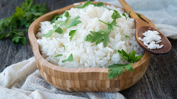 Почему не стоит объедаться вареным рисом