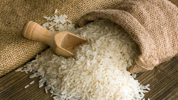 Как понять, содержит ли рис в своем составе пластмассу