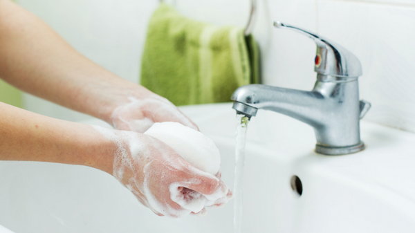 Как не навредить коже рук: к чему может привести их частое мытье
