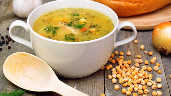 Гороховый суп с солеными огурцами
