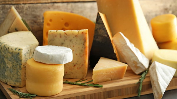 Как правильно хранить сыр в домашних условиях